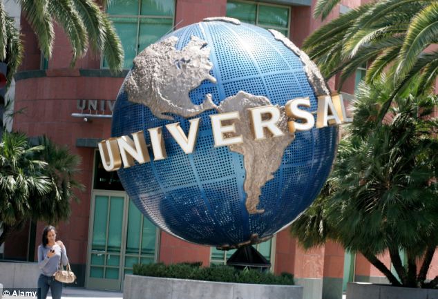 article-2307239-193A6DA1000005DC-104_634x433